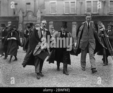 St Andrews Celebrations Sir James Matthew Barrie, 1st Baronet in the middle 4 May 1922 Stock Photo