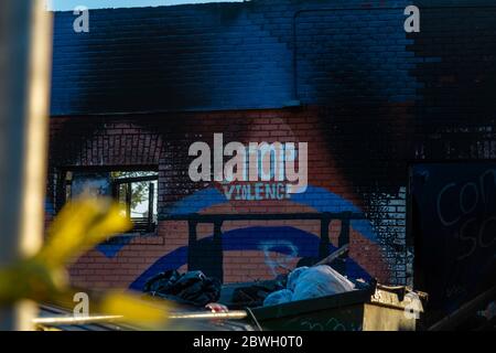 Minneapolis, United States. 30th May, 2020. Minneapolis, MN - May 30, 2020: at the aftermath scene of the George Floyd Black Lives Matter protest and riots on May 30, 2020 in Minneapolis, Minnesota. Credit: Jake Handegard/The Photo Access Credit: The Photo Access/Alamy Live News Stock Photo