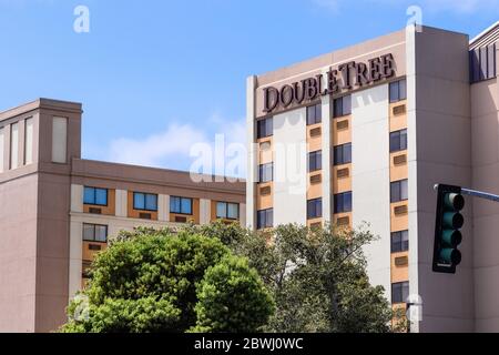 Aug 19, 2019 Burlingame / CA / USA - DoubleTree by Hilton Hotel located near San Francisco Airport; Double Tree by Hilton is an American hotel chain a Stock Photo