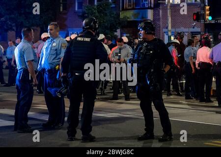 Philadelphia, United States. 01st June, 2020. Philadelphia uniformed police and SWAT units prepare to move in and arrest a group of protestors in the city's Fishtown section, June 1, 2020. (Photo by Michael Candelori/Pacific Press) Credit: Pacific Press Agency/Alamy Live News Stock Photo