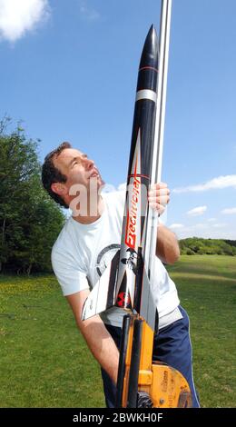 Robson Green, making,preparing and launching his rockets.  Photographs by Alan Peebles Stock Photo