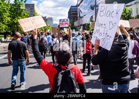 Philadelphia, Pennsylvania / USA. Thousands of people marched through center city Philadelphia calling for an end to police brutality, the defunding of the Philadelphia Police Department in favor of essential social services that address historic and underlying injustices for black and brown communityes and working class and poor communities. June 01, 2020. Credit: Christopher Evens/Alamy Live News Stock Photo