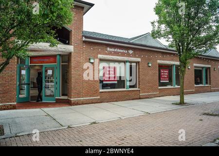 Mt. Kisco, New York May 29, 2020: As Westchester County NY begins limited Phase 1 reopening, Bank of America has a  sign that says, 'We're in this together' referring to fighting Covid-19 the disease caused by the novel coronavirus. Stock Photo