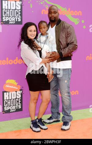 July 13, 2017, Westwood, California, USA: (L-R) Lauren Jones, Laila Jones and Datone Jones attends 2017 Nickelodeon Kids' Choice Sports Awards at Pauley Pavilion in Los Angeles, California on July 13, 2017. (Credit Image: © Billy Bennight/ZUMA Wire) Stock Photo