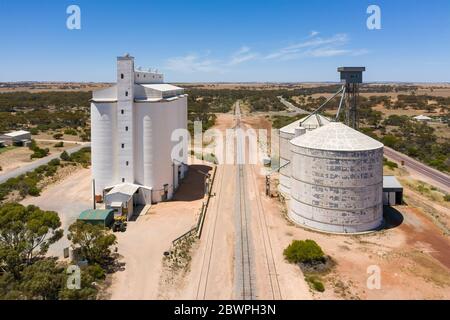 Grain silos next to the road in rural South Australia Stock Photo