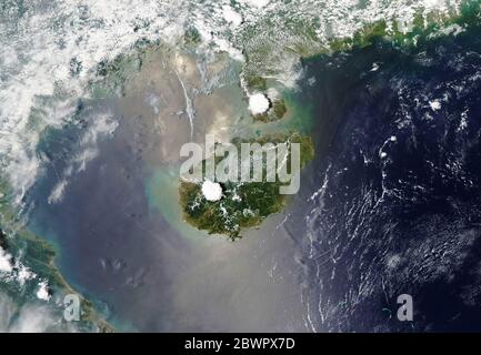 HAINAN ISLAND, CHINA - 11 May 2020 - Spend time on China’s Hainan Island, and chances are good that you will witness a lightning storm. Hainan and nei Stock Photo