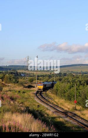 66172 'Paul Melleney' at Onllwyn with a n MGR working for Aberthaw power station. Stock Photo