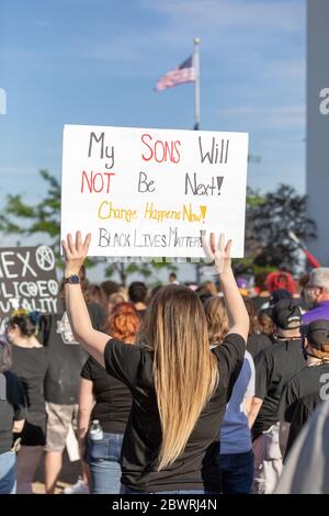 Burlington, Iowa, USA. 2nd June, 2020. Several hundred protesters held a peaceful march for police brutality victim George Floyd in Burlington, Iowa, USA. Local activists, politicians; pastors, and the police chief spoke at the rally. Credit: Keith Turrill/Alamy Live News Stock Photo