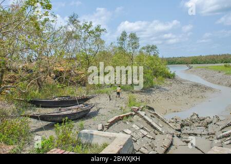 After effects of super cyclone amphan at south 24 pargana west bengal Stock Photo