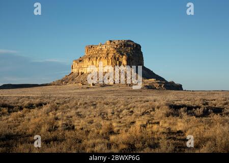 NM00447-00...NEW MEXICO - Fajada Butte, a landmark in the Chaco Culture National Historical Park. Stock Photo