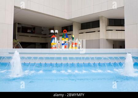 Wolfson Campus fountain, Miami Dade College, Miami, Florida, USA Stock Photo