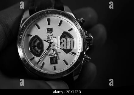 Tag heuer best sale men's wrist watches