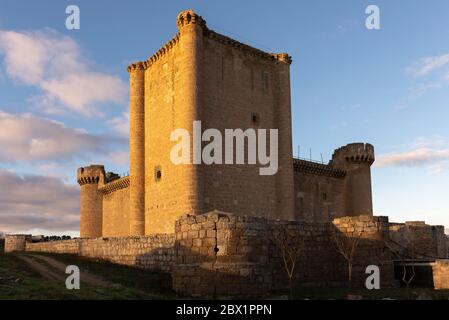 Castle of Villafuerte de Esgueva, Valladolid province, Spain Stock Photo