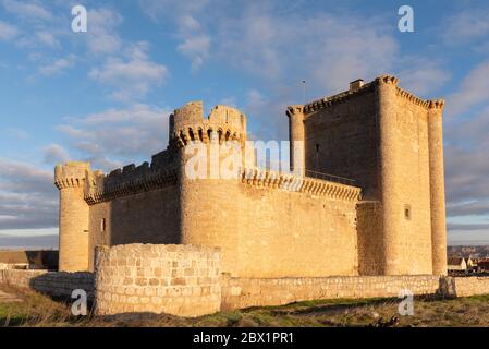 Castle of Villafuerte de Esgueva, Valladolid province, Spain Stock Photo