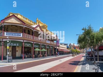 Bars and cafes on South Terrace ('Cappuccino Strip') in the old historic district, Fremantle, Western Australia, Australia Stock Photo