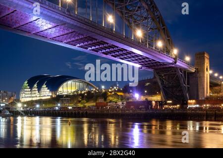 The Tyne Bridge, River Tyne & Sage Centre at night, Newcastle Upon Tyne, Tyne & Wear, England, UK Stock Photo