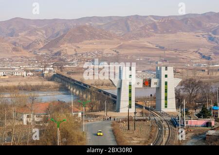 China, Jilin province, Yanbian Korean Autonomous Prefecture, Tumen city, customs post and railway border bridge leading to Namyang in North Korea Stock Photo