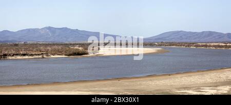 China, Jilin province, Yanbian Korean Autonomous Prefecture, near Hunchun city, tripoint of Fangchuan where Chinese, Russian and North Korean borders meet, view of the Tumen river marking the border, easily crossed by North Korean refugees as it is shallow and poorly monitored Stock Photo