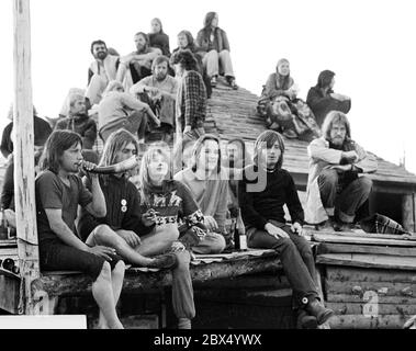 Germany / Atomic Technology / 1980Occupied village in Gorleben, Republic of Free Wendland. Demonstrators have occupied the area and live there. The final storage for highly radioactive nuclear waste is to be built here. Soon afterwards, the storage facility will be cleared, but even in 2002 there is still no final storage facility there. // Energy / 1980s / Atomic energy / Environment / Demonstration / Anti-nuclear energy / Political issues [automated translation] Stock Photo