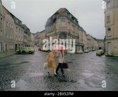 Saxony / Zittau / GDR state / 1990 dilapidated old town not far from the market, Baderstrasse // Decay / redevelopment / federal states / decay / architecture [automated translation] Stock Photo