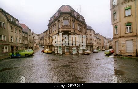 Saxony / Zittau / GDR state / 1990 dilapidated old town not far from the market, Baderstrasse // Decay / redevelopment / federal states / decay [automated translation] Stock Photo