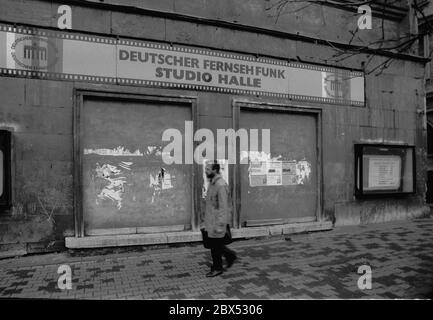 Saxony-Anhalt / GDR state / 1990 Halle, old town. Studio Halle, German television broadcasting of the GDR is closed // GDR / Media / Press [automated translation] Stock Photo