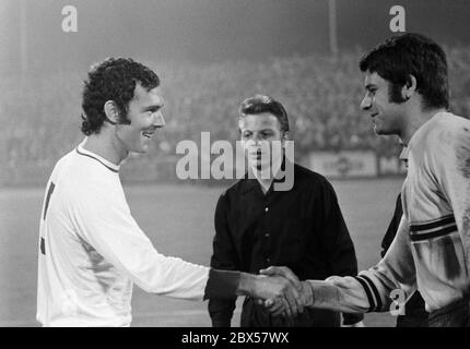 Captain Beckenbauer and Scheid before the game RWO against Bayern Munich, Bundesliga, season 1970/1971, , Rot-Weiss Oberhausen against Bayern Munich 4: 0, Niederrheinstadion.