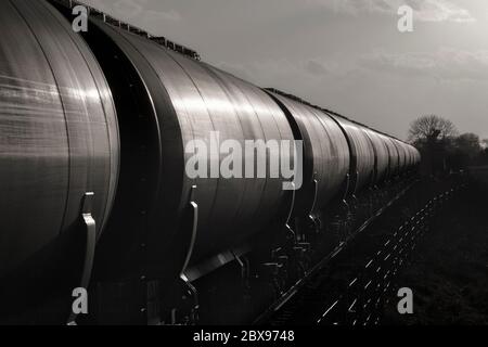 DB Cargo Rail UK Long Freight train of 102t bogie oil tanks Stock Photo
