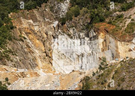 Closeup of one of the famous quarries of white Carrara marble in the Apuan Alps (Alpi Apuane), Tuscany, Italy, Europe Stock Photo