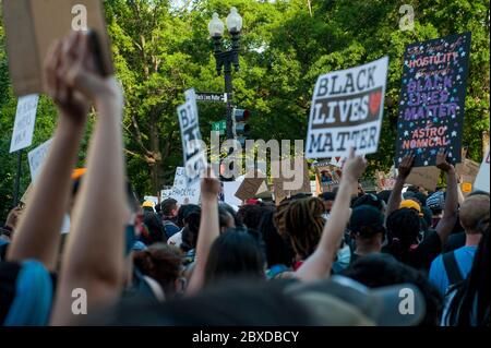 Thousands of people gather and circle the area around Lafayette Square, to protest the death of George Floyd in Washington, DC, Saturday, June 6, 2020. George Floyd was an unarmed man who had not been charged with a crime, and died while in custody of the Minneapolis police department. (Photo by Rod Lamkey Jr./SIPA USA) Credit: Sipa USA/Alamy Live News Stock Photo
