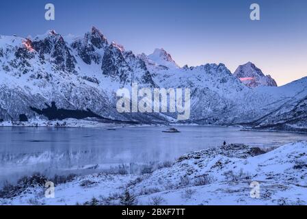 Austnesfjorden viewed from Støvelhaugen (Austvågsøya island, Lofoten, Norway) ESP: Austnesfjorden visto desde Støvelhaugen (Lofoten, Noruega) Stock Photo