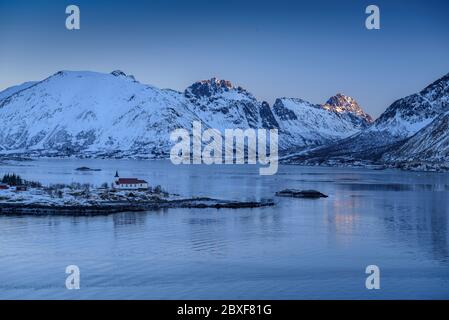 Austnesfjorden viewed from Støvelhaugen (Austvågsøya island, Lofoten, Norway) ESP: Austnesfjorden visto desde Støvelhaugen (Lofoten, Noruega) Stock Photo