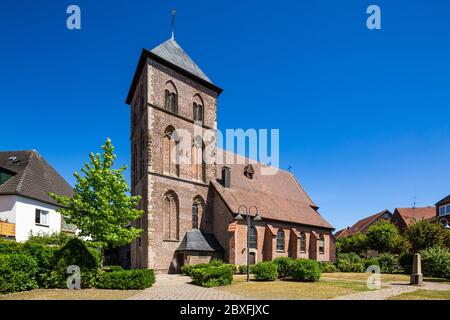 D-Schermbeck, D-Schermbeck-Altschermbeck, Lower Rhine, Muensterland, Hohe Mark Westmuensterland Nature Park, Rhineland, North Rhine-Westphalia, NRW, Evangelic Saint Georg Church, Late Gothic, brick church Stock Photo