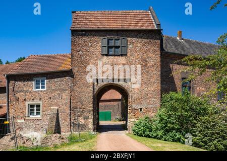 D-Schermbeck, D-Schermbeck-Altschermbeck, Lower Rhine, Muensterland, Hohe Mark Westmuensterland Nature Park, Rhineland, North Rhine-Westphalia, NRW, Schermbeck Castle, former moated castle, castle gate Stock Photo