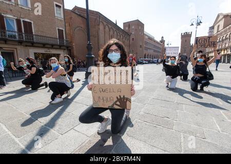 Ferrara, June 6, 2020. Flash mob for George Floyd, a black man killed by police in Minneapolis (Usa), in Ferrara, Italy. Credit: Filippo Rubin / Alamy Live News Stock Photo