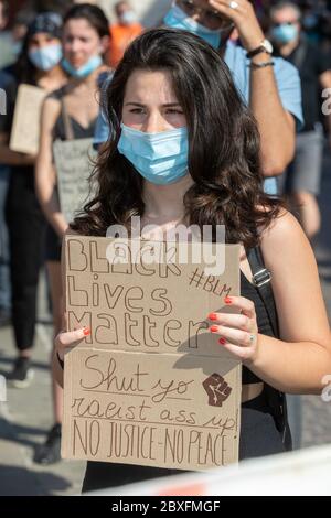 Ferrara, June 6, 2020. Flash mob for George Floyd, a black man killed by police in Minneapolis (Usa), in Ferrara, Italy. Credit: Filippo Rubin / Alamy Live News Stock Photo