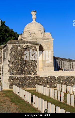Close-up rotunda with angel and military graves at Tyne Cot Cemetery (1914-1918) in Zonnebeke, Belgium