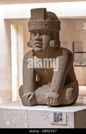 Olmec stone sculptures on display at the Museum of Anthropology in the historic center of Xalapa, Veracruz, Mexico. The Olmec civilization was the earliest known major Mesoamerican civilizations dating roughly from 1500 BCE to about 400 BCE. Stock Photo