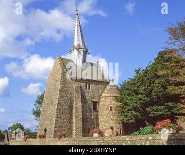 La Chapelle Saint Gonery, Plougrescant (Plougouskant), Côtes-d'Armor, Brittany, France Stock Photo