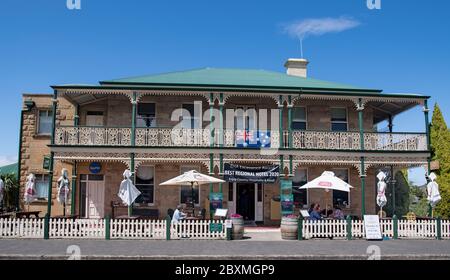 Historic Richmond Arms Hotel on Bridge Street Richmond Tasmania Australia Stock Photo