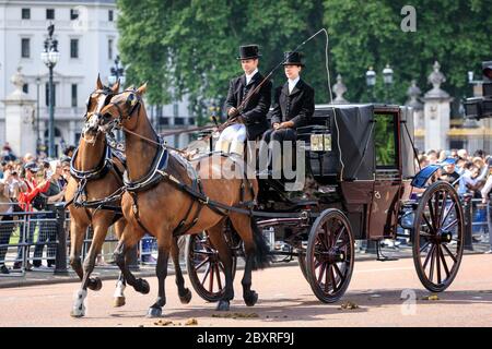 Horse drawn carriage in the The Major General's Review outside Buckingham Palace ahead of the Trooping the Colour Parade Stock Photo