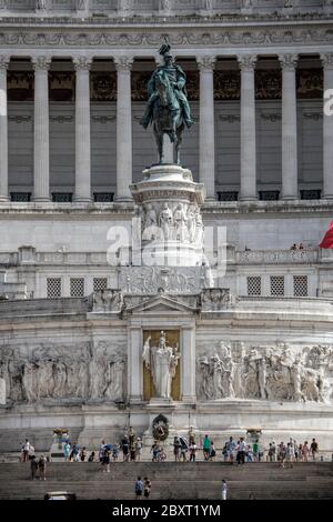 Glimpse of The Altar of the Fatherland in Rome, Italy - Scorcio de l'Altare della Patria, Roma Stock Photo