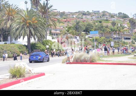 Los Angeles, USA. 06th June, 2020. Protesters 06/06/2020 Protesters in front of the Trump National Golf Club at Rancho Palos Verdes, CA Credit: Cronos/Alamy Live News Stock Photo