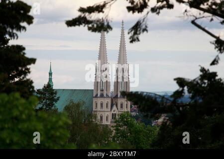 Blick auf die Peterskirche in Görlitz  vom Krematorium aus am 8.6.2020 Stock Photo