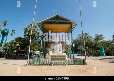 a big Buddha at the Temple Wat Phra That Pha Ngao in the town of Chiang Saen at the mekong River in the golden triangle in the north of the city Chian Stock Photo