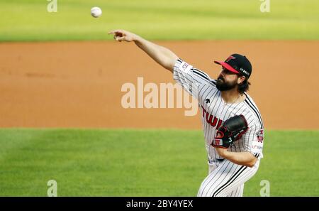 Korean Baseball: Jammin' at Jamsil for the LG Twins! – Dispatches from the  Field