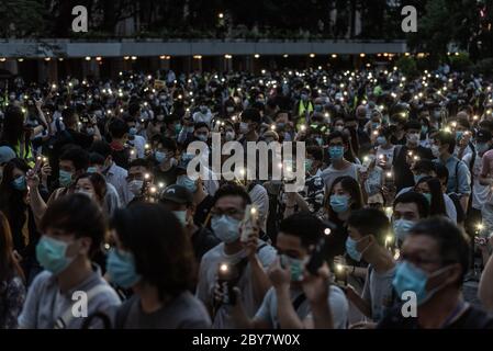 Hong Kong SAR, China. 9th June 2020. Hundreds of Hongkongers defy a police ban to gather in Chater Garden to mark the one year anniversary of the Hong Kong pro-democracy protests. Credit: Ben Marans/Alamy Live News. Stock Photo