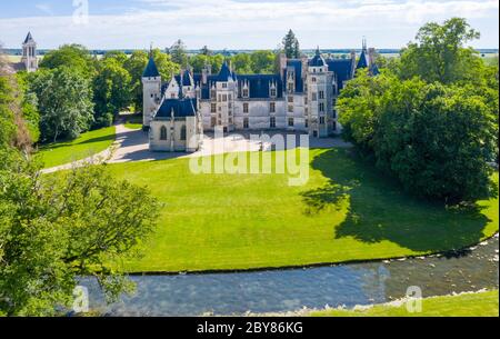 France, Cher, Berry, Route Jacques Coeur, Chateau de Meillant, castle and chapel (aerial view) // France, Cher (18), Berry, Route Jacques Coeur, Meill