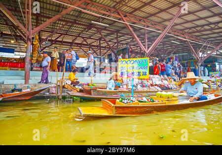 Soft Drink on a souvenir stall at Chatuchak Weekend Market Bangkok ...