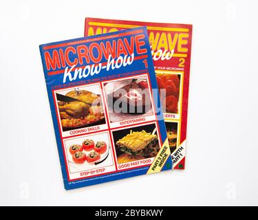 Microwave Know-how - a Marshall cavendish publication in weekly parts (parts 1 and 2) 1985 Stock Photo